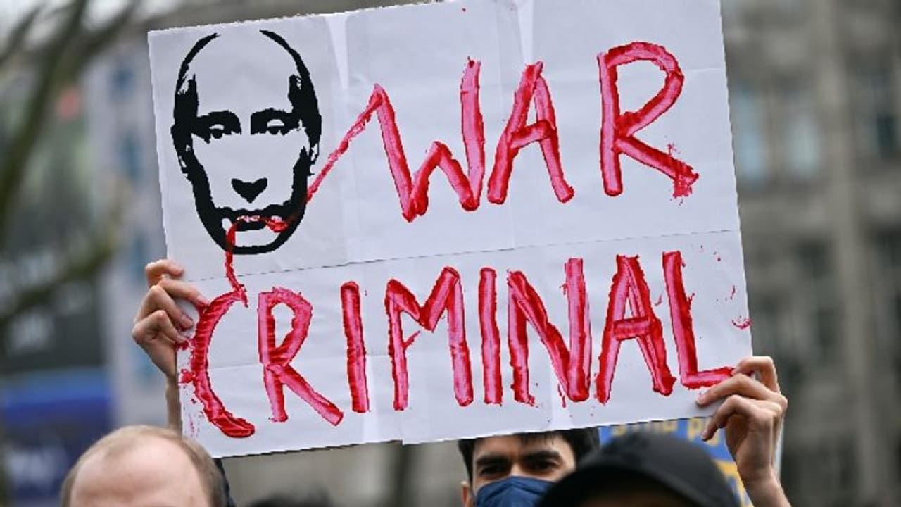 ইউক্রেনের আকাশপথ বন্ধ, কোন রুটে আটকে পড়া পড়ুয়াদের দেশে ফেরাচ্ছে নয়াদিল্লি ইউক্রেনের আকাশপথ বন্ধ, কোন রুটে আটকে পড়া পড়ুয়াদের দেশে ফেরাচ্ছে নয়াদিল্লি