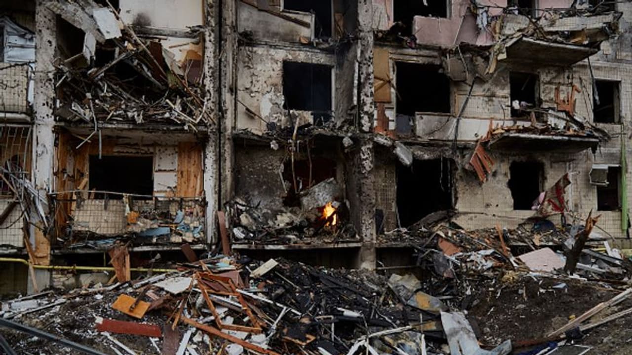 यूक्रेन का दावा: जवाबी हमले में रूस के 2800 सैनिकों को मार गिराया, 80 टैंक भी किए तबाह यूक्रेन का दावा: जवाबी हमले में रूस के 2800 सैनिकों को मार गिराया, 80 टैंक भी किए तबाह