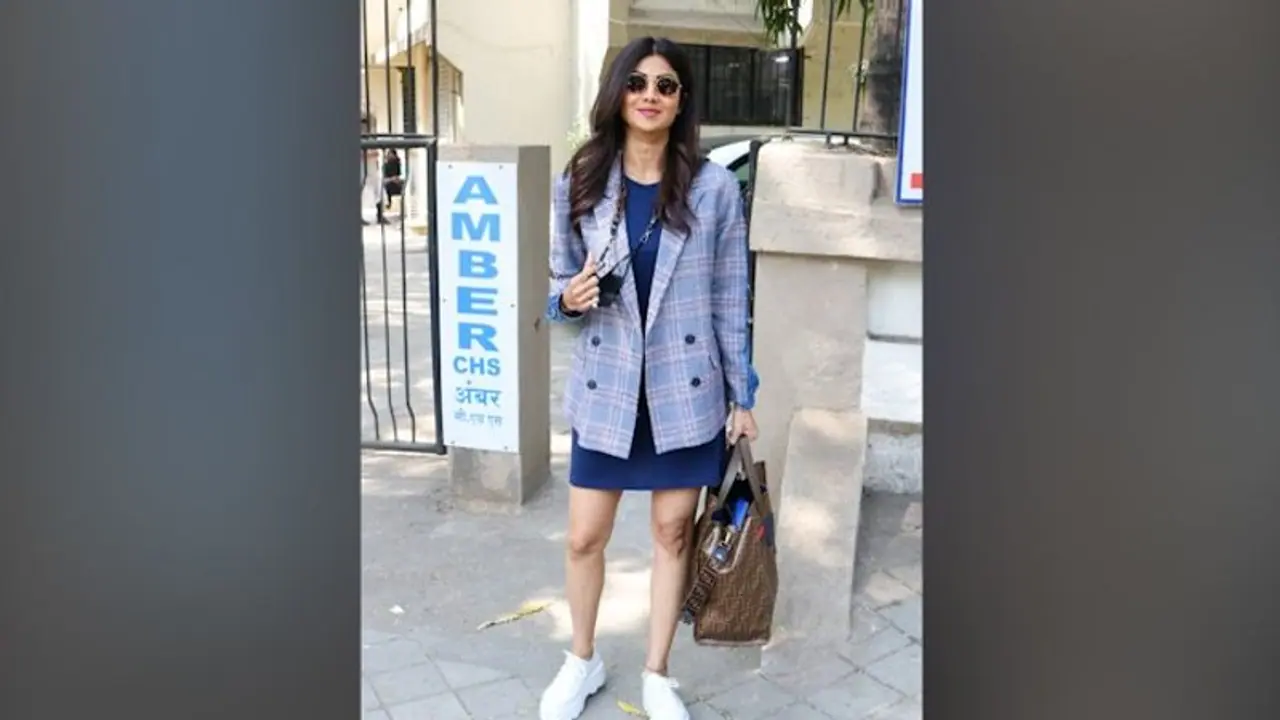 প্রযোজনা থেকে মুখ ফেরালেন অনুষ্কা, বললেন শুধু প্রথম ভালোবাসা নিয়েই থাকতে চান তিনি