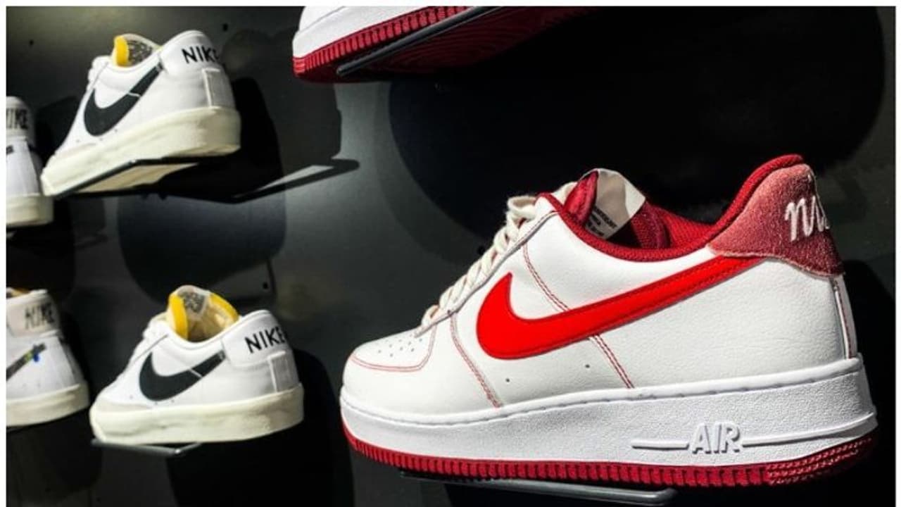 Nike shoes : നാല് കോടി വിലവരുന്ന 4000 ജോഡി നൈക്ക് ഷൂ മോഷണം പോയി; അന്വേഷിച്ച് പൊലീസ്