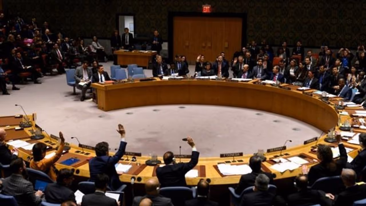 Russia Ukraine Crisis: ரஷ்யா உக்ரைன் இரண்டுமே முக்கியம் நமக்கு.. நடுநிலை தான் சரியானது..இந்தியா வெளிப்படை..