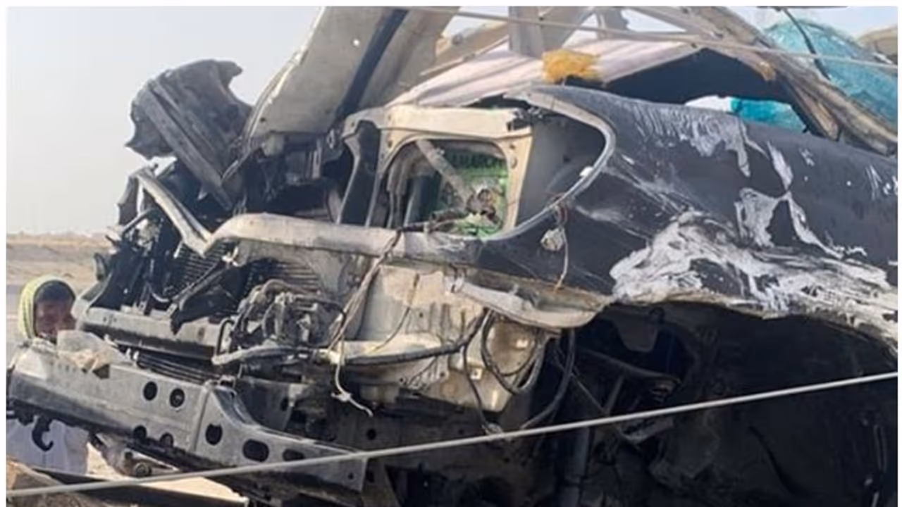 Saudi Accident : സൗദി അറേബ്യയില് വാഹനാപകടം; നാല് യുഎഇ പൗരന്മാര് മരിച്ചു Saudi Accident : സൗദി അറേബ്യയില് വാഹനാപകടം; നാല് യുഎഇ പൗരന്മാര് മരിച്ചു