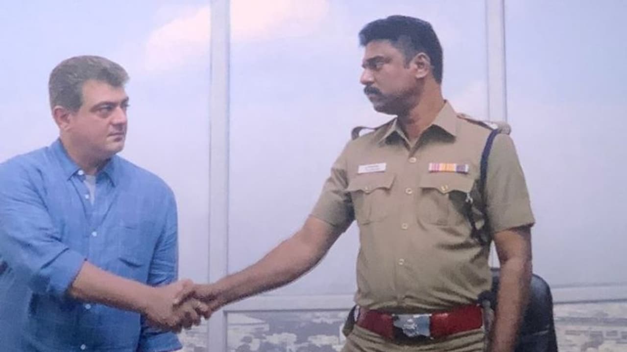 Dinesh Prabhakar : മഹാനടനൊപ്പം അഭിനയിക്കാനായതിൽ അഭിമാനം; 'വലിമൈ'യെ കുറിച്ച് ദിനേശ് പ്രഭാകർ Dinesh Prabhakar : മഹാനടനൊപ്പം അഭിനയിക്കാനായതിൽ അഭിമാനം; 'വലിമൈ'യെ കുറിച്ച് ദിനേശ് പ്രഭാകർ