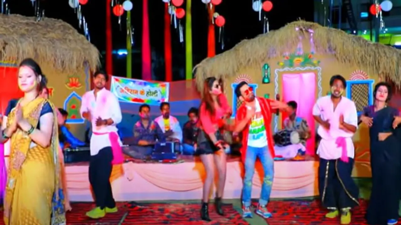 Bhojpuri Holi Song: Nirahua होली के रंग में डूबे आए नजर, इस हीरोइन के संग जमकर खेले रंग Bhojpuri Holi Song: Nirahua होली के रंग में डूबे आए नजर, इस हीरोइन के संग जमकर खेले रंग