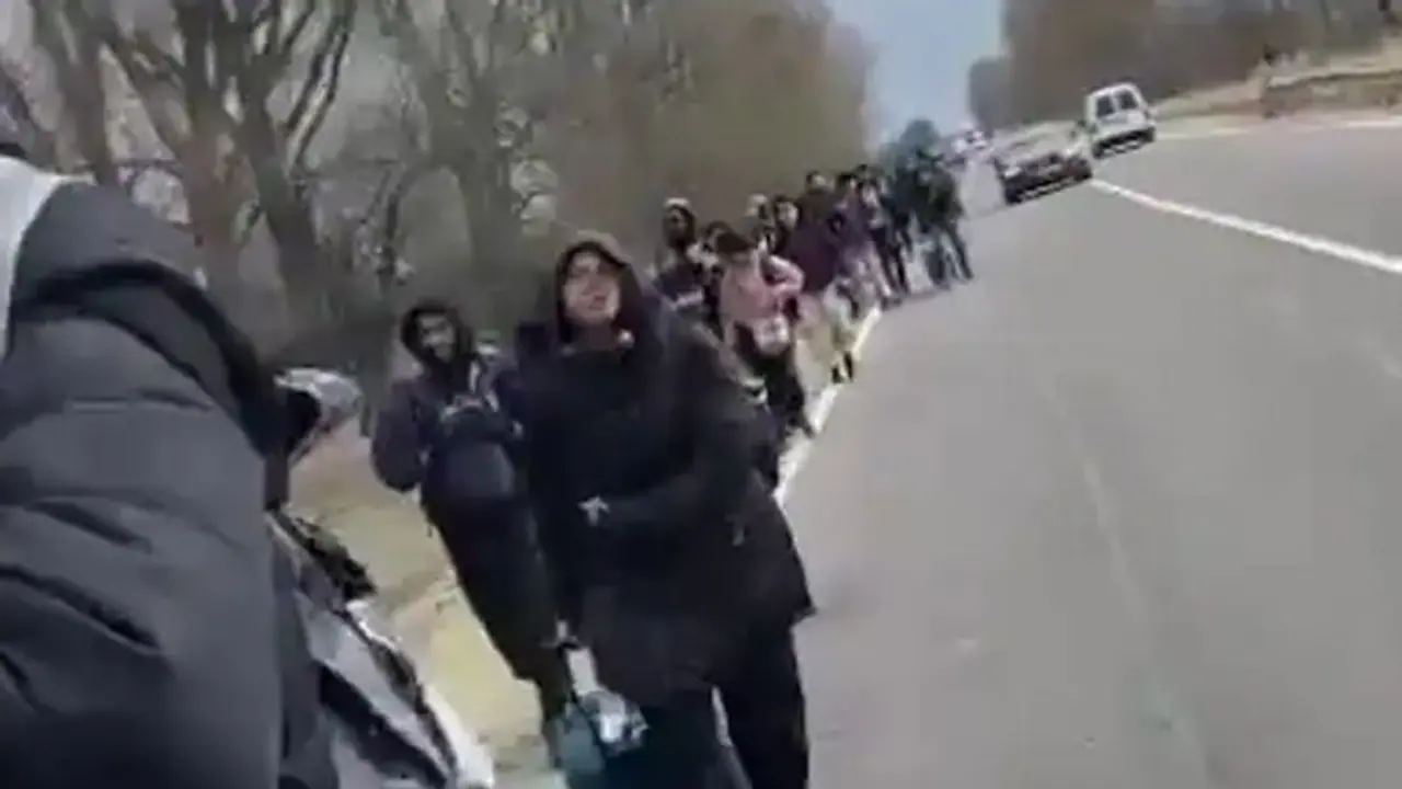 Ukraine Russia War: உக்கிரமடையும் போர்... உக்ரைனில் இருந்து 8.36 லட்சம் பேர் வெளிநாடுகளில் தஞ்சம்!!