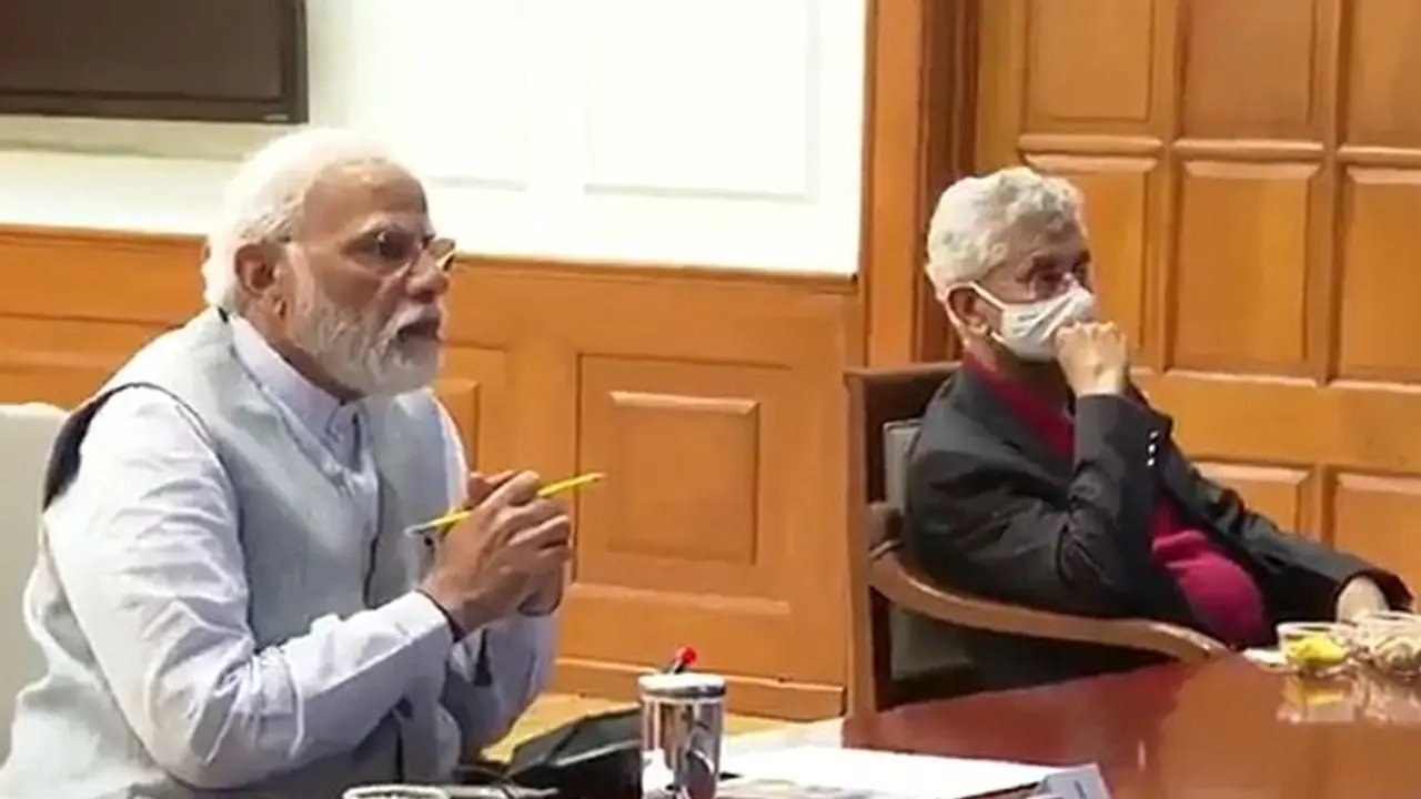 ಉಕ್ರೇನ್ನಲ್ಲಿ ಸಿಕ್ಕಾಕೊಂಡ ಭಾರತೀಯರು ಶೀಘ್ರವೇ ತಾಯ್ನಾಡಿಗೆ, ಮೋದಿ 2 ತಾಸು ಸಭೆ! ಉಕ್ರೇನ್ನಲ್ಲಿ ಸಿಕ್ಕಾಕೊಂಡ ಭಾರತೀಯರು ಶೀಘ್ರವೇ ತಾಯ್ನಾಡಿಗೆ, ಮೋದಿ 2 ತಾಸು ಸಭೆ!