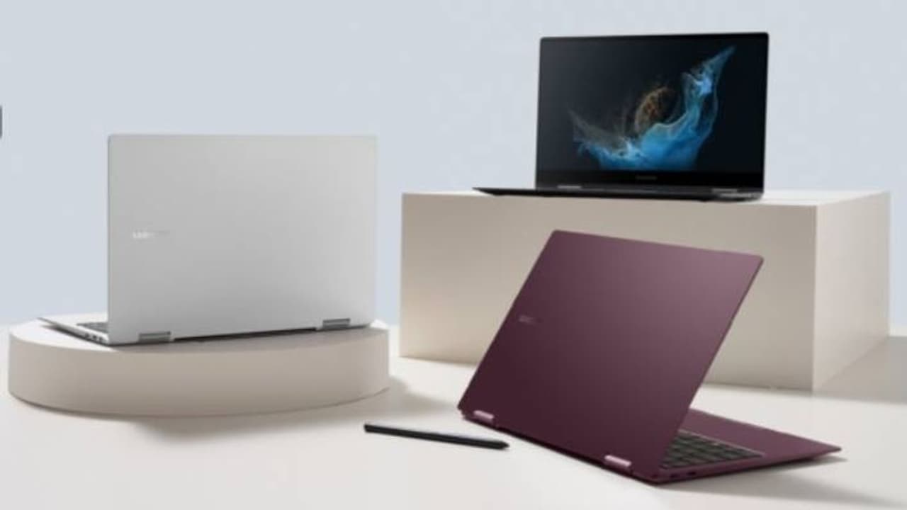 MWC 2022: ஸ்டைலிஷ் லுக், ஸ்லிம் டிசைனில் புது லேப்டாப்களை அறிமுகம் செய்த சாம்சங் MWC 2022: ஸ்டைலிஷ் லுக், ஸ்லிம் டிசைனில் புது லேப்டாப்களை அறிமுகம் செய்த சாம்சங்