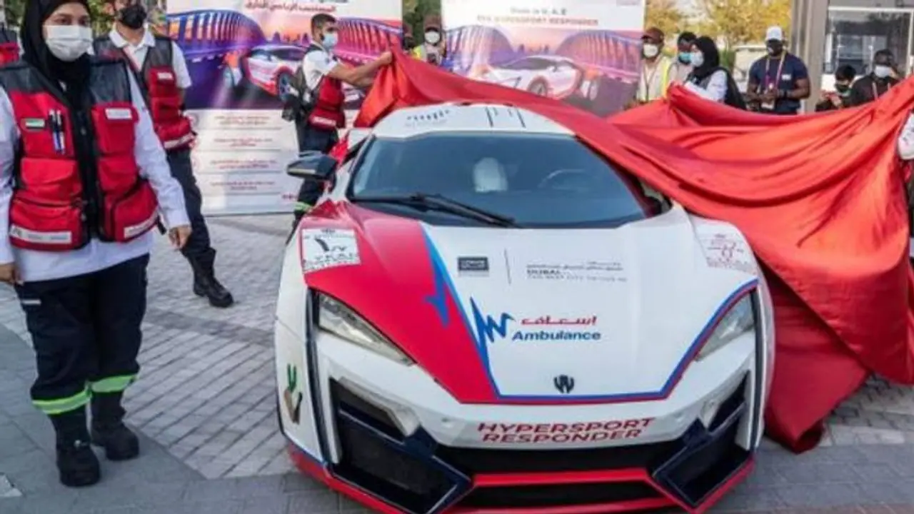 உலகின் அதிவேக, விலை உயர்ந்த ஆம்புலன்ஸ் மாஸ் காட்டிய துபாய்