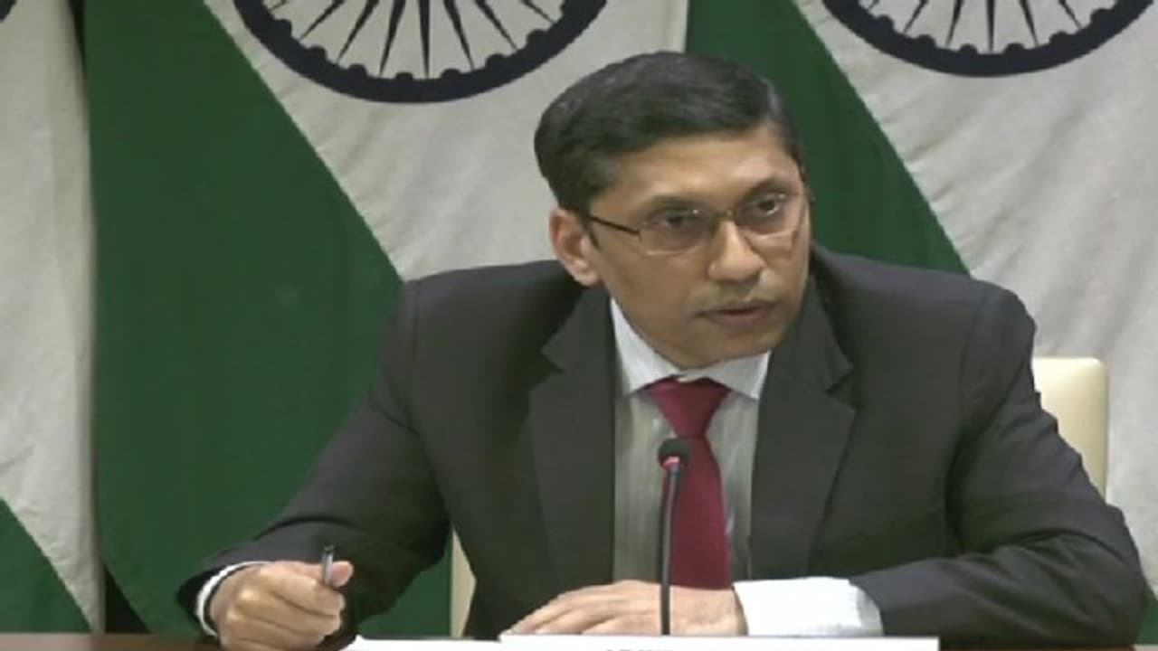 கடினமான காலகட்டத்தை கடக்க இலங்கை மக்களுடன் இந்தியா துணை நிற்கும்... வெளியுறவுறவுத்துறை தகவல்!! 