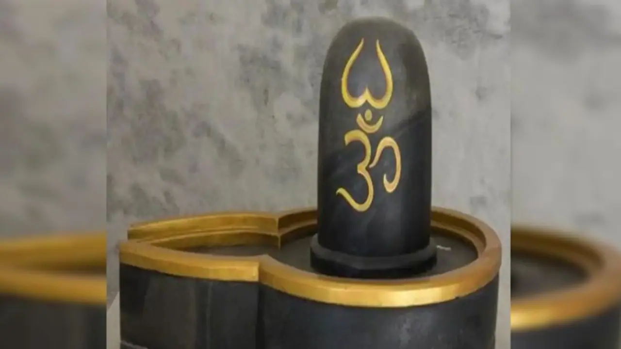 পালিত হচ্ছে শুক্র প্রদোষ ব্রত, জেনে নিন পুজোর সময় ও এই ব্রত পালনের তাৎপর্য