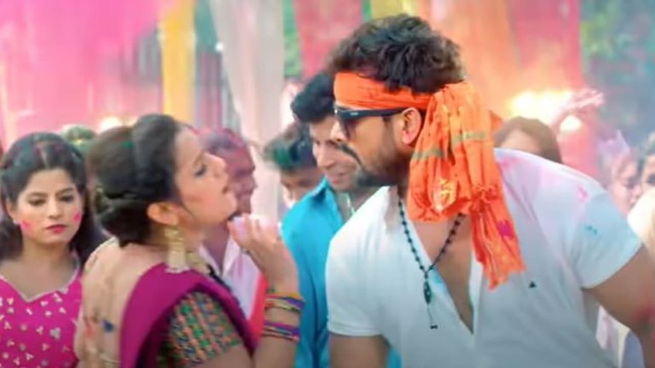 खेसारी लाल यादव का नया होली सॉन्ग ‘बैगन के दाम' रिलीज, गाने में गदर काटते दिखे भोजपुरी अभिनेता खेसारी लाल यादव का नया होली सॉन्ग ‘बैगन के दाम' रिलीज, गाने में गदर काटते दिखे भोजपुरी अभिनेता