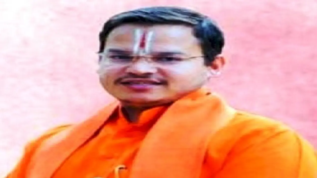 रामभद्राचार्य के उत्तराधिकारी जय महाराज ने मालिश के बहाने किया नाबालिग से कुकर्म, सफाई में क्या बोले जगद्गुरु रामभद्राचार्य के उत्तराधिकारी जय महाराज ने मालिश के बहाने किया नाबालिग से कुकर्म, सफाई में क्या बोले जगद्गुरु