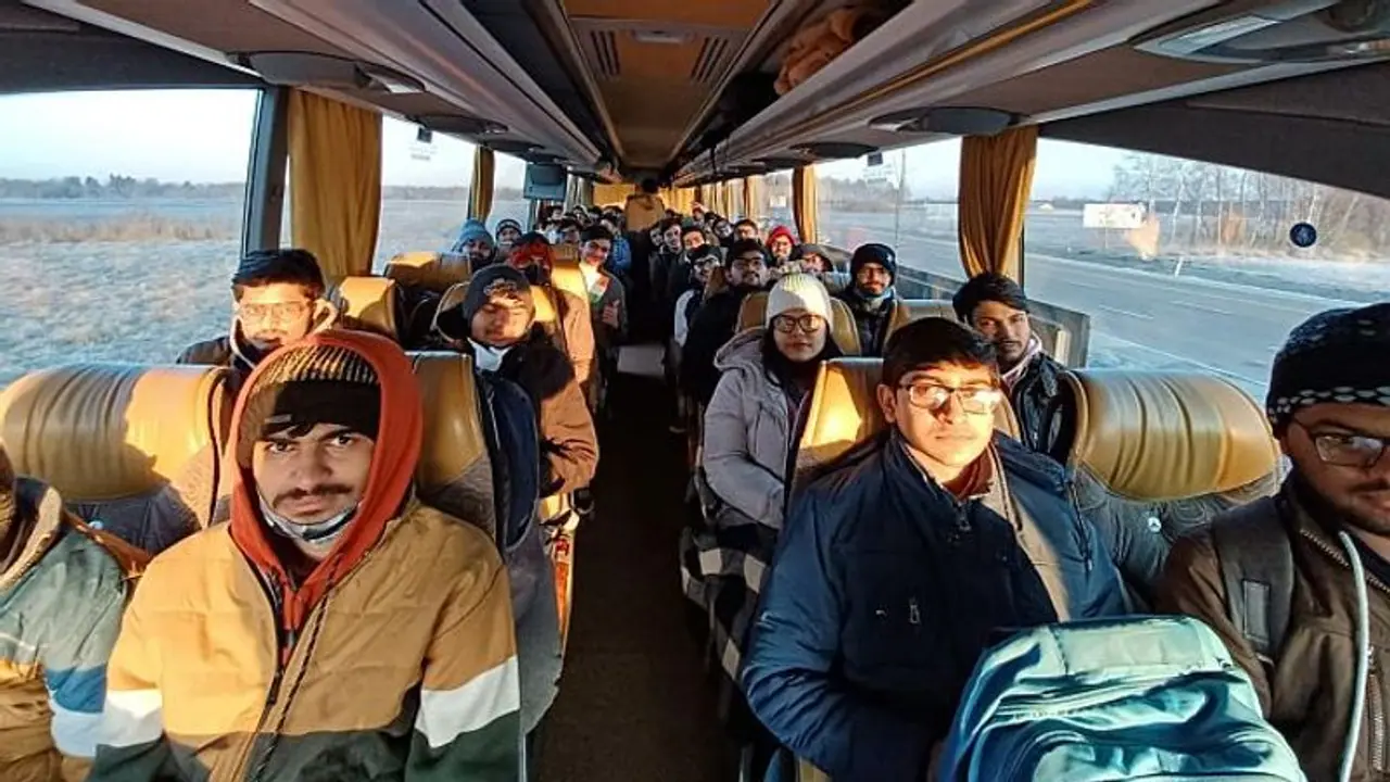 বড়সড় সুখবর, ইউক্রেনের সুমি থেকে সরিয়ে নেওয়া হল সব ভারতীয়দের বড়সড় সুখবর, ইউক্রেনের সুমি থেকে সরিয়ে নেওয়া হল সব ভারতীয়দের