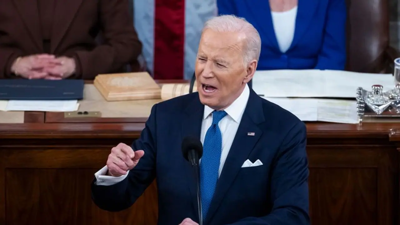 Biden warns Russia oligarchs: Will locate and seize your boats, planes