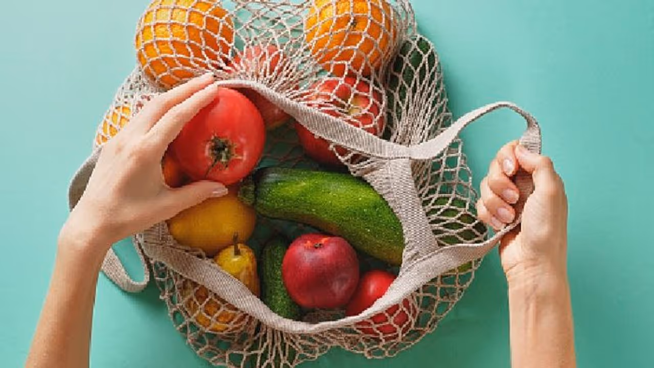 আপনি কী একজন সুগারের রোগী? তাহলে জেনে নিন কোন ফল খাবেন আর কোনটা খাবেন না