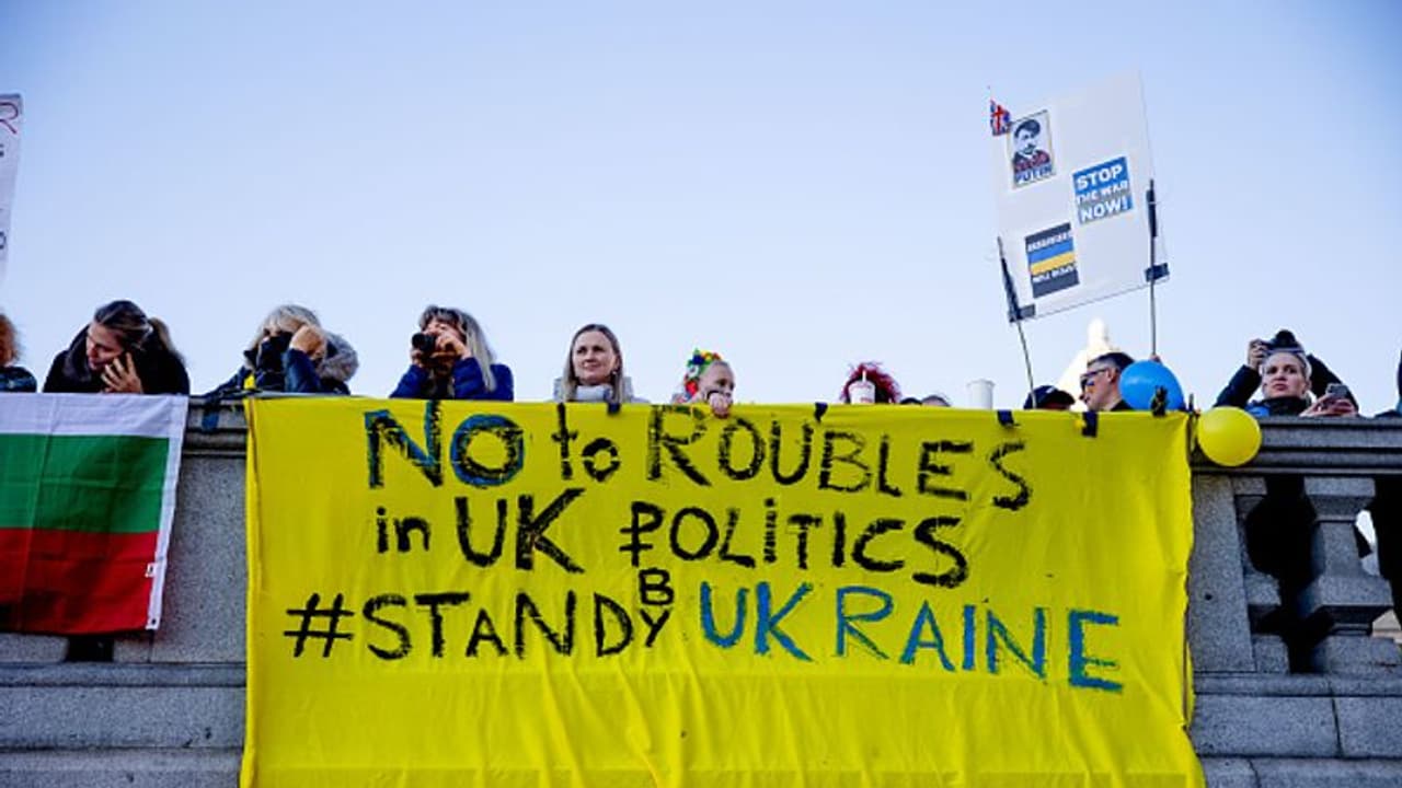 पुतिन के खास होने की सजा भुगत रहे ये बिजनेसमैन, UK सरकार ने जब्त की सारी संपत्तियां, तरस जाएंगे पाई पाई के लिए पुतिन के खास होने की सजा भुगत रहे ये बिजनेसमैन, UK सरकार ने जब्त की सारी संपत्तियां, तरस जाएंगे पाई पाई के लिए