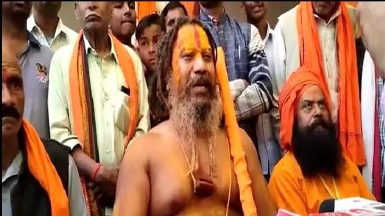 यूपी चुनाव: परमहंस आचार्य ने कहा शूर्पणखा के जैसे ही डिंपल सपा के विनाश का कारण बनेंगी यूपी चुनाव: परमहंस आचार्य ने कहा शूर्पणखा के जैसे ही डिंपल सपा के विनाश का कारण बनेंगी