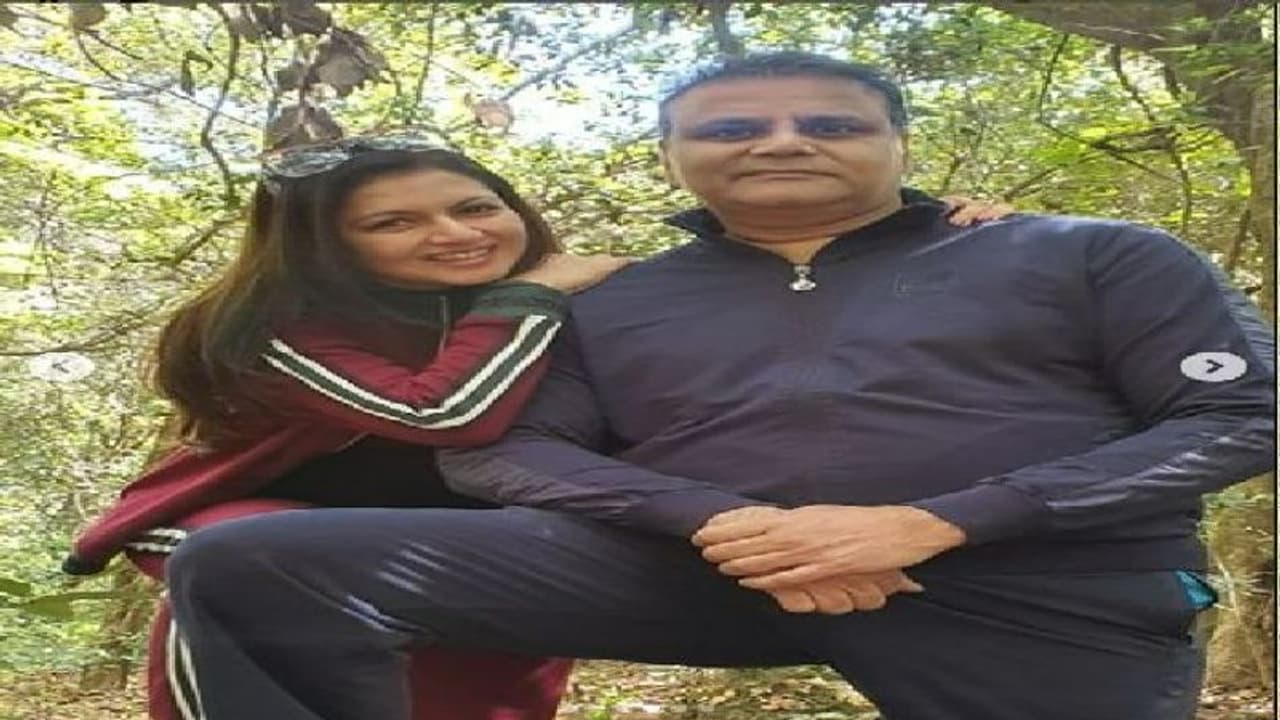 বছর ৩০ পর, সকলকে চমকে রিয়েলটি শো র মঞ্চে ভাগ্যশ্রী হিমালয়ের যুগবন্দি বছর ৩০ পর, সকলকে চমকে রিয়েলটি শো র মঞ্চে ভাগ্যশ্রী হিমালয়ের যুগবন্দি