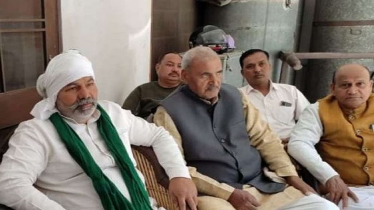 यूपी चुनाव: बागपत में BJP पर तंज कसते हुए बोले राकेश टिकैत यूक्रेन युद्ध में भी भारत सरकार तलाश रही वोट यूपी चुनाव: बागपत में BJP पर तंज कसते हुए बोले राकेश टिकैत यूक्रेन युद्ध में भी भारत सरकार तलाश रही वोट