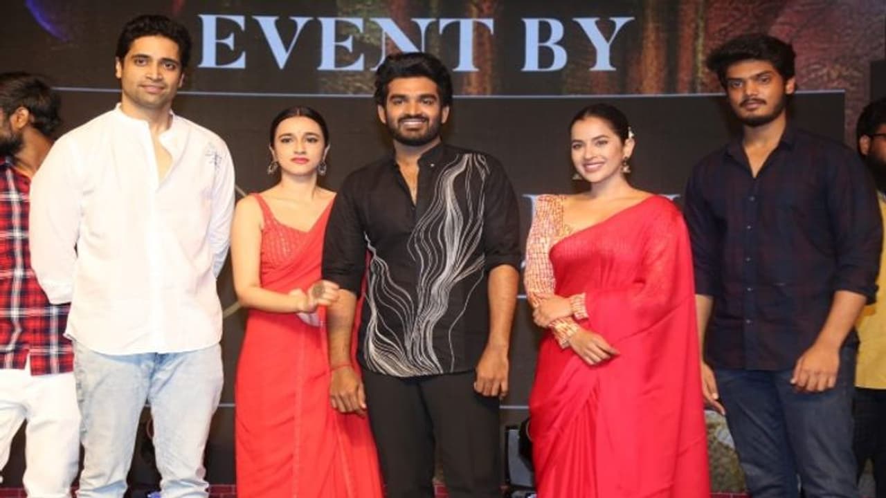 Kiran Emotional Words : మా అన్నకు ‘సెబాస్టియన్ పీసీ 524’ అంకితం.. ఎమోషనలైన హీరో కిరణ్ అబ్బవరం Kiran Emotional Words : మా అన్నకు ‘సెబాస్టియన్ పీసీ 524’ అంకితం.. ఎమోషనలైన హీరో కిరణ్ అబ్బవరం