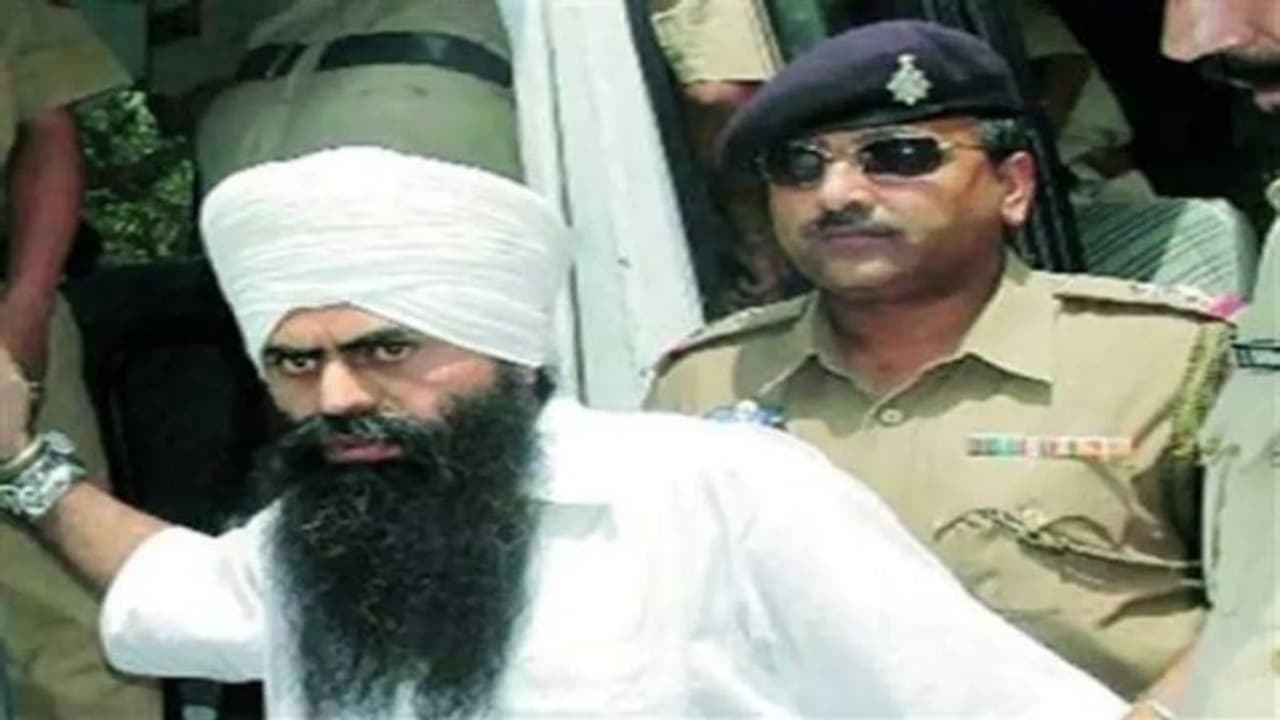 फिर टली भुल्लर की रिहाई, सिखों ने जताया केजरीवाल सरकार के प्रति रोष