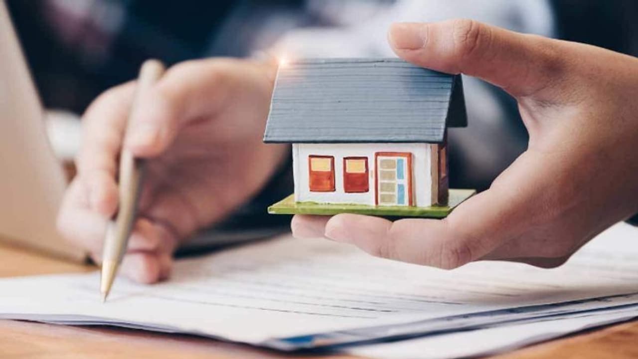 PM Awas Yojana: పీఎం ఆవాస్ యోజన్ సబ్సిడీ డబ్బులు అందాయా, లేదా తెలియడం లేదా...అయితే ఇలా చెక్ చేసుకోండి... PM Awas Yojana: పీఎం ఆవాస్ యోజన్ సబ్సిడీ డబ్బులు అందాయా, లేదా తెలియడం లేదా...అయితే ఇలా చెక్ చేసుకోండి...