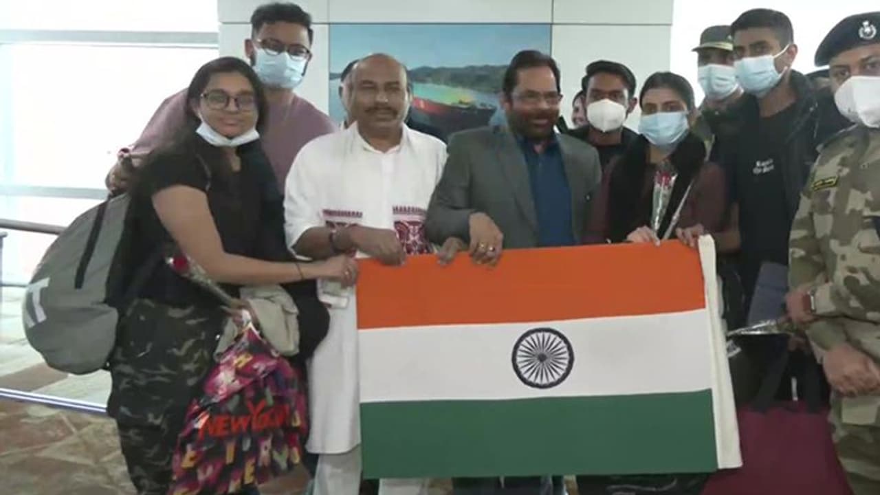 Ukraine crisis : एयरफोर्स ने ऑपरेशन गंगा में तीन और प्लेन लगाए, आज 19 फ्लाइट्स से लौटेंगे 3,726 छात्र