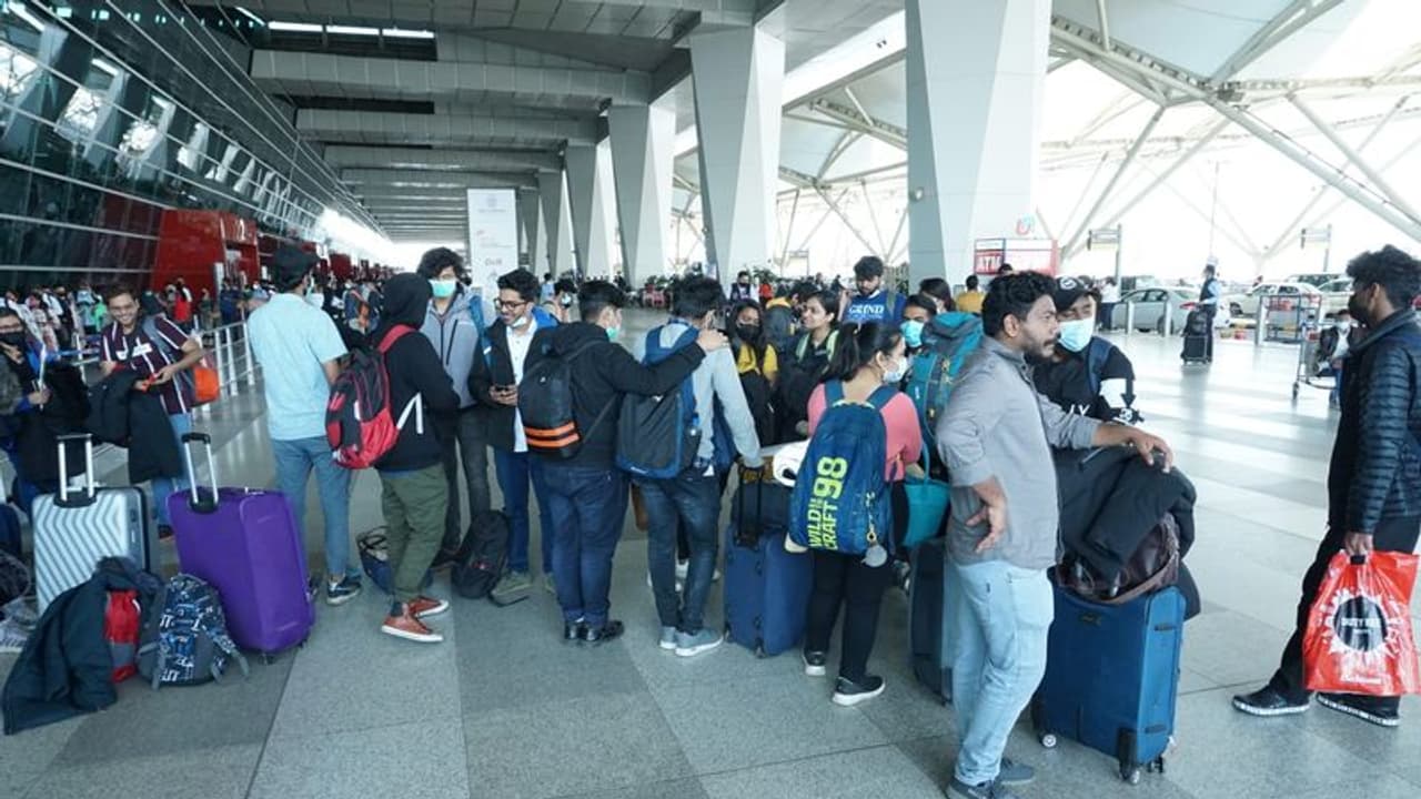 Ukraine Crisis : ഓപ്പറേഷന്‍ ഗംഗ; ഇന്ത്യയിലെത്തിയവരുടെ എണ്ണം 12000 കടന്നു, 3 ദില്ലി കേരള പ്രത്യേക സര്‍വീസുകള്‍