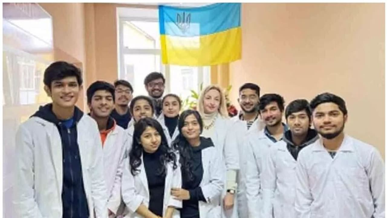 MBBS in Ukraine : എന്തുകൊണ്ടാണ് ഇന്ത്യൻ വിദ്യാർത്ഥികൾ മെഡിക്കൽ പഠനത്തിന് യുക്രൈൻ തെരഞ്ഞെടുക്കുന്നത്? MBBS in Ukraine : എന്തുകൊണ്ടാണ് ഇന്ത്യൻ വിദ്യാർത്ഥികൾ മെഡിക്കൽ പഠനത്തിന് യുക്രൈൻ തെരഞ്ഞെടുക്കുന്നത്?