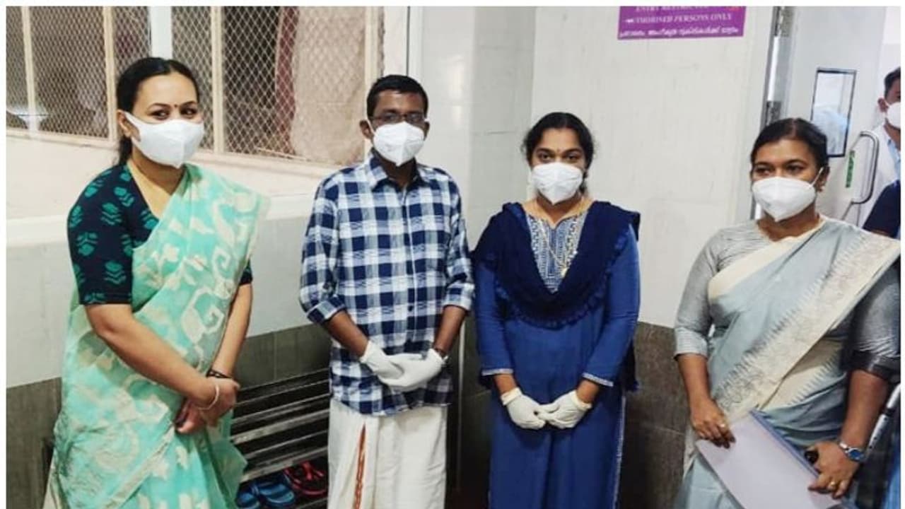 അഭിമാനം;പകുത്ത് നൽകിയ കരളിൽ പുതുജീവിതം; സർക്കാർ മേഖലയിലെ ആദ്യ ലൈവ് ഡോണർ കരൾമാറ്റിവ‌യ്ക്കൽ വിജയകരം