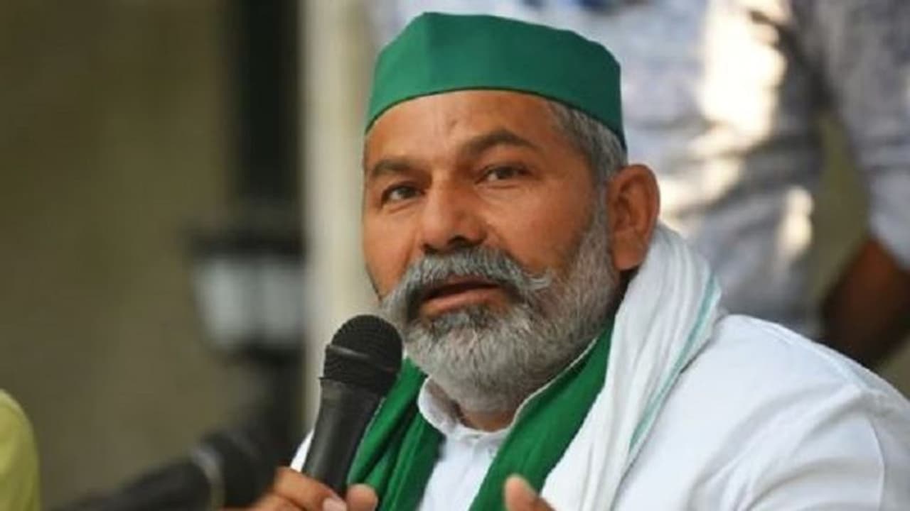 Special Story: 'मतगणना स्थल पर डेरा डाले जनता', लोकतंत्र को अराजक बनाना चाहते हैं राकेश टिकैत? Special Story: 'मतगणना स्थल पर डेरा डाले जनता', लोकतंत्र को अराजक बनाना चाहते हैं राकेश टिकैत?