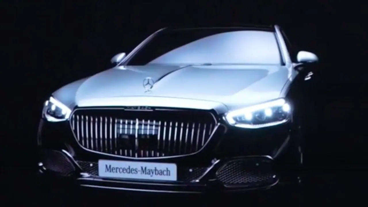 ആദ്യം ഭര്ത്താവിന്, പിന്നെ ഭാര്യയ്ക്ക്; മൂന്നുകോടിയുടെ കാര് മൂന്നാമതും വാങ്ങി താരദമ്പതികള്! ആദ്യം ഭര്ത്താവിന്, പിന്നെ ഭാര്യയ്ക്ക്; മൂന്നുകോടിയുടെ കാര് മൂന്നാമതും വാങ്ങി താരദമ്പതികള്!