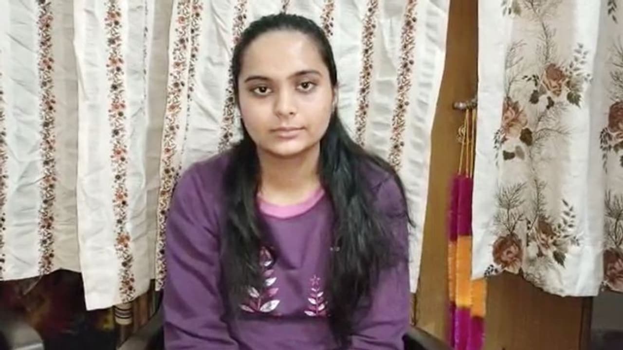 भयानक थे वो 7 दिन...पंजाब की बेटी ने बताई यूक्रेन से इंडियन एंबेसी तक पहुंचने की दिल दहला देने वाली कहानी भयानक थे वो 7 दिन...पंजाब की बेटी ने बताई यूक्रेन से इंडियन एंबेसी तक पहुंचने की दिल दहला देने वाली कहानी