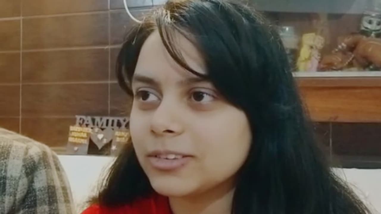 यूक्रेन से लौटी चंडीगढ़ की बेटी: साइना ने बताया कैसे भारत का तिरंगा पाकिस्तानी छात्रों के लिए बना सुरक्षा कवच