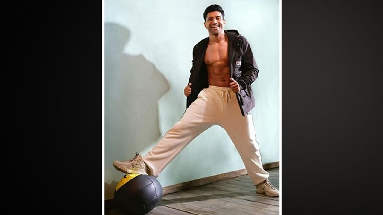 পারিশ্রমিক পাননি মির্জাপুর ৩ এর কলাকুশলীরা, গুরুতর অভিযোগ ফারহান আখতারের বিরুদ্ধে পারিশ্রমিক পাননি মির্জাপুর ৩ এর কলাকুশলীরা, গুরুতর অভিযোগ ফারহান আখতারের বিরুদ্ধে