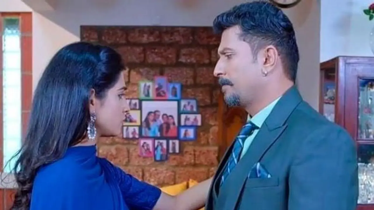 ಹಿಟ್ಲರ್ ಕಲ್ಯಾಣ: ಹುಟ್ಟೋ ಮೊದಲೇ ಏಜೆ ಲೀಲಾ ಮಗೂಗೆ ಅಜ್ಜಿ ಹೆಸರಿಟ್ಟಾಯ್ತು! ಹಿಟ್ಲರ್ ಕಲ್ಯಾಣ: ಹುಟ್ಟೋ ಮೊದಲೇ ಏಜೆ ಲೀಲಾ ಮಗೂಗೆ ಅಜ್ಜಿ ಹೆಸರಿಟ್ಟಾಯ್ತು!