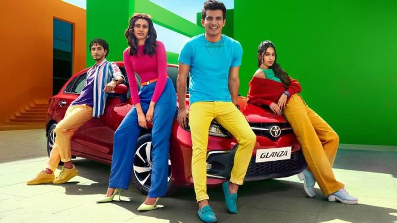 ரிலீஸ் தேதியுடன் டீசர் விரைவில் புது கிளான்சா வெளியீடு டொயோட்டா அதிரடி ரிலீஸ் தேதியுடன் டீசர் விரைவில் புது கிளான்சா வெளியீடு டொயோட்டா அதிரடி