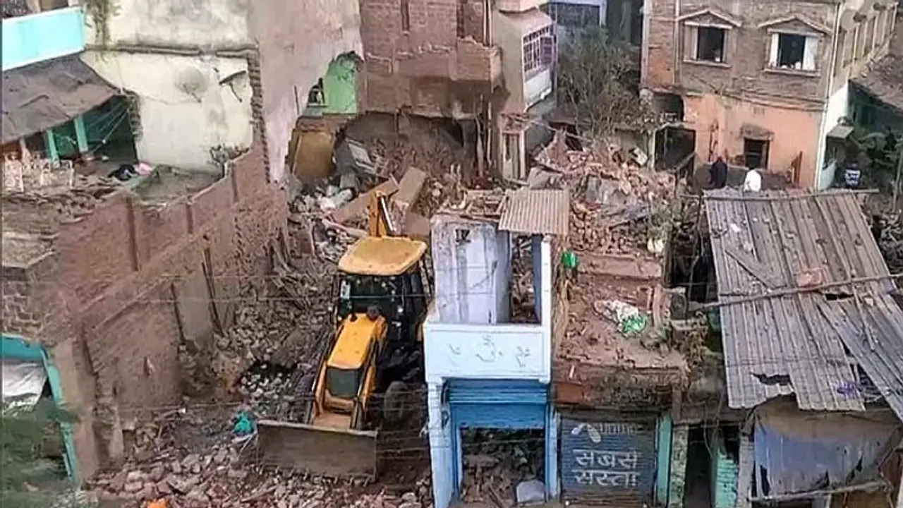 Explosion in Bihar's Bhagalpur; 10 dead, many injured Explosion in Bihar's Bhagalpur; 10 dead, many injured