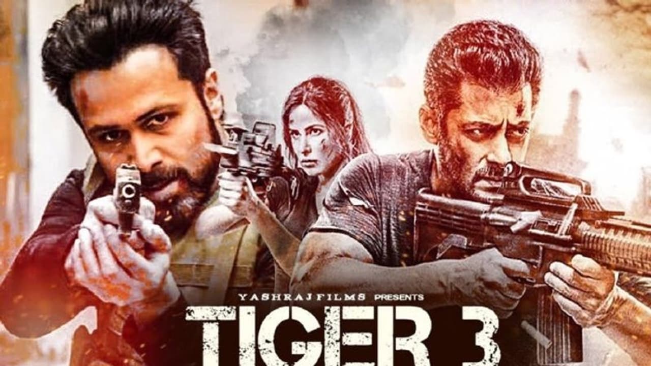 Tiger3 Movie Update : సల్మాన్ ఖాన్ ఫ్యాన్స్ కు బిగ్ ట్రీట్.. ‘టైగర్ 3’ రిలీజ్ డేట్ అనౌన్స్ చేస్తూ టీజర్ విడుదల Tiger3 Movie Update : సల్మాన్ ఖాన్ ఫ్యాన్స్ కు బిగ్ ట్రీట్.. ‘టైగర్ 3’ రిలీజ్ డేట్ అనౌన్స్ చేస్తూ టీజర్ విడుదల