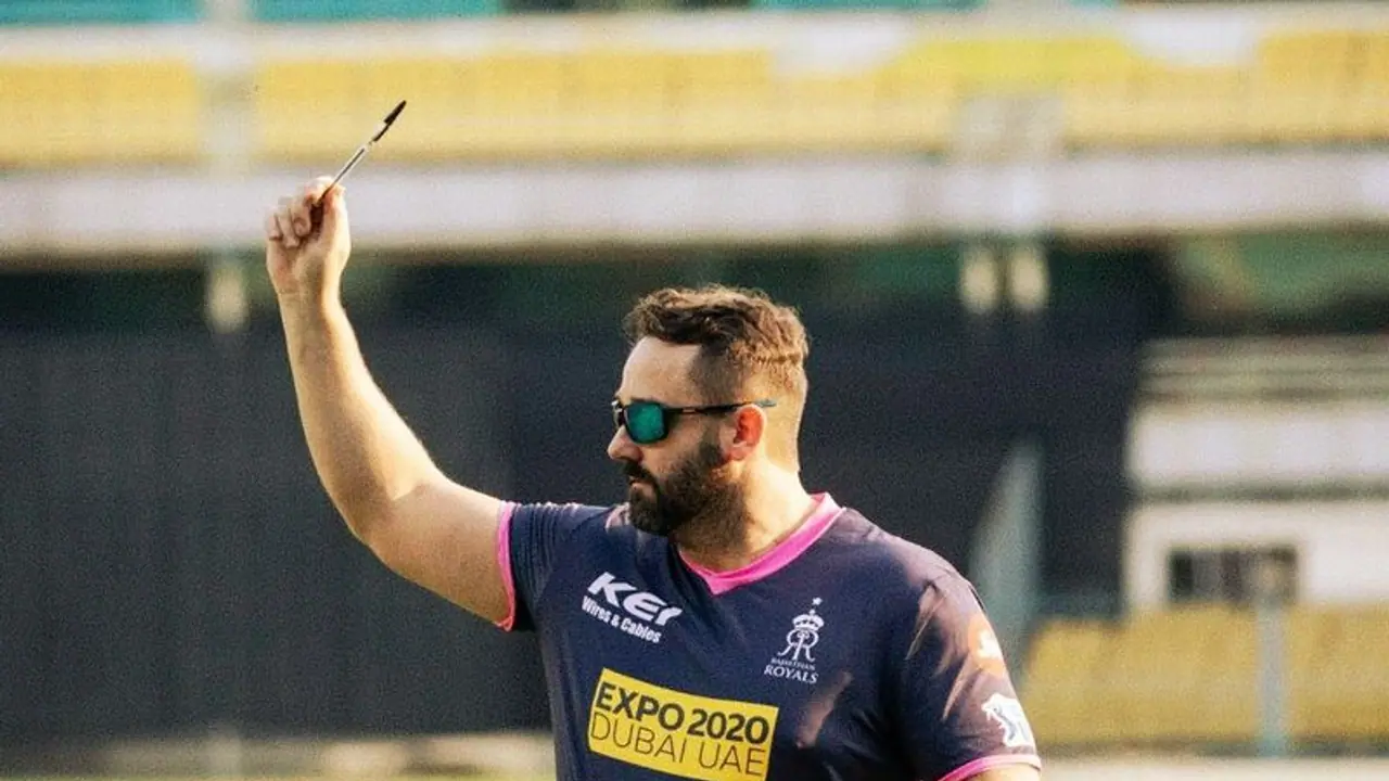 IPL 2022 Update: राजस्थान रॉयल्स के दल में बतौर गेंदबाजी कोच शामिल हुआ ये पूर्व खतरनाक गेंदबाज