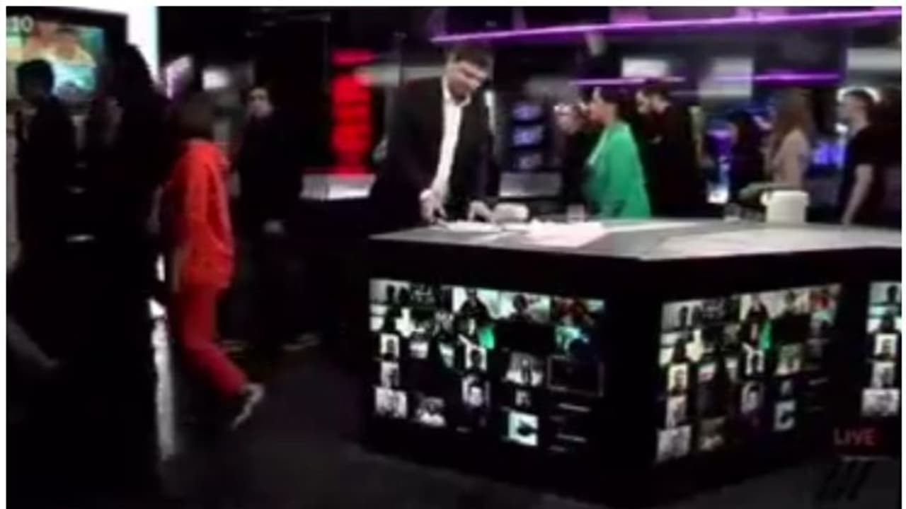 যুদ্ধ চাই না, লাইভ অনুষ্ঠানে একসঙ্গে পদত্যাগ রাশিয়ার টিভি কর্মীদের