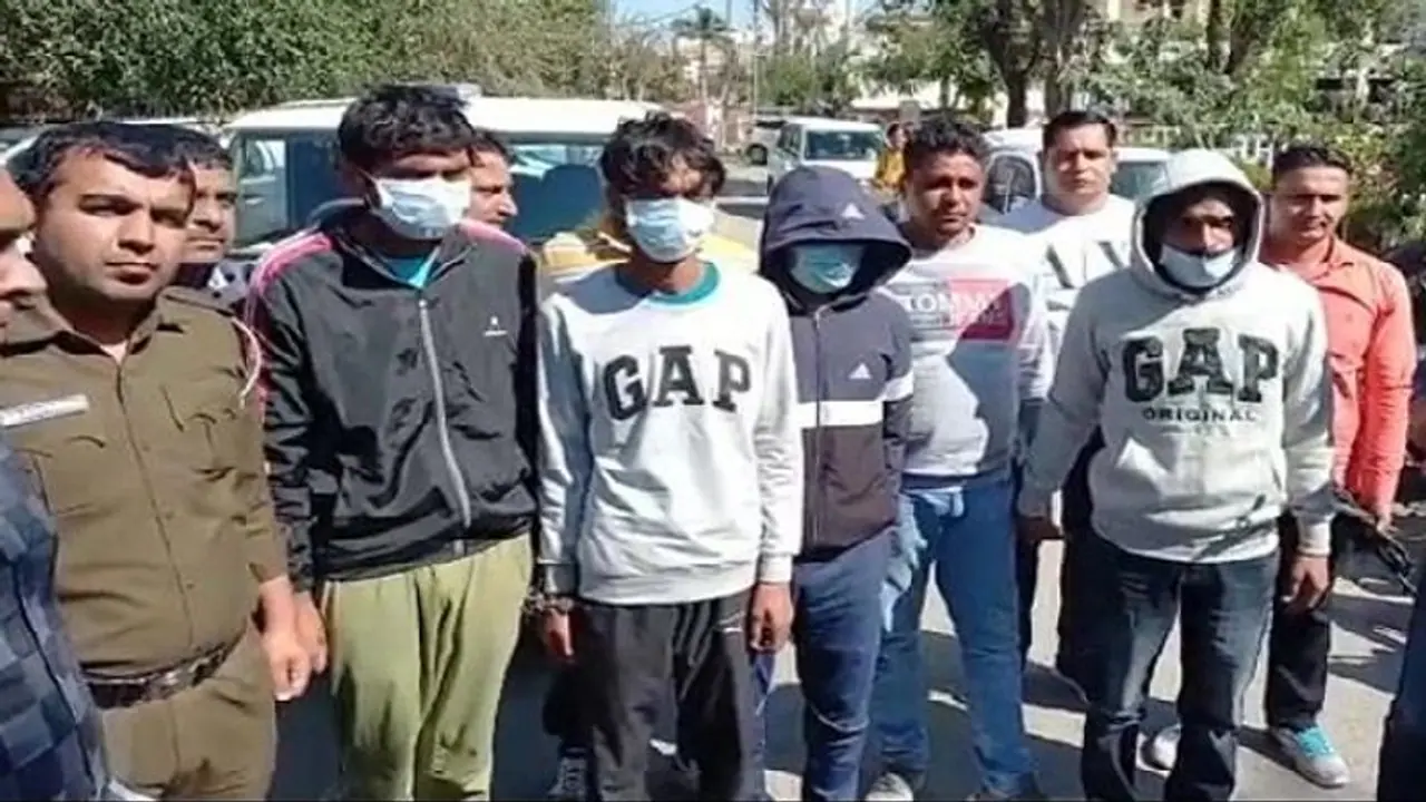 दो खालिस्तानी आतंकियों को सोनीपत पुलिस ने पंचकूला की NIA कोर्ट में पेश किया, पूछताछ में किए बड़े खुलासे दो खालिस्तानी आतंकियों को सोनीपत पुलिस ने पंचकूला की NIA कोर्ट में पेश किया, पूछताछ में किए बड़े खुलासे