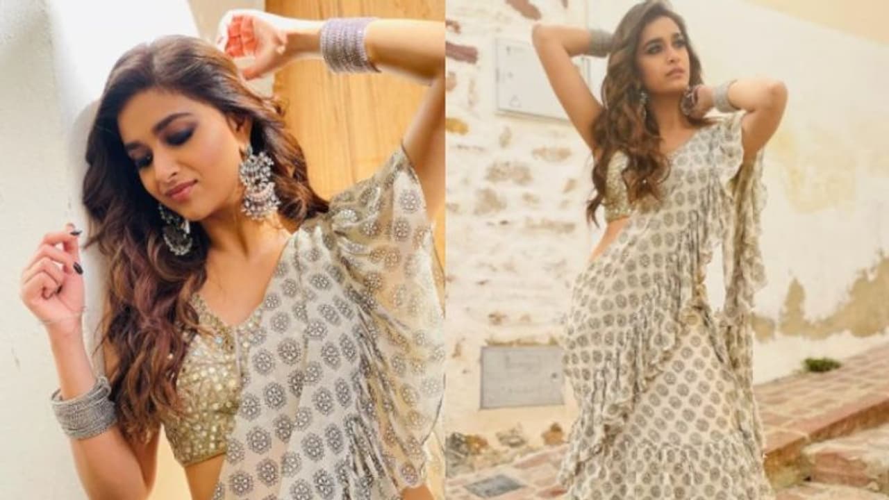 Keerthy Suresh : 'കലാവതി'യായി കീര്ത്തി സുരേഷ്, ഫോട്ടോഷൂട്ട് ചിത്രങ്ങള് Keerthy Suresh : 'കലാവതി'യായി കീര്ത്തി സുരേഷ്, ഫോട്ടോഷൂട്ട് ചിത്രങ്ങള്