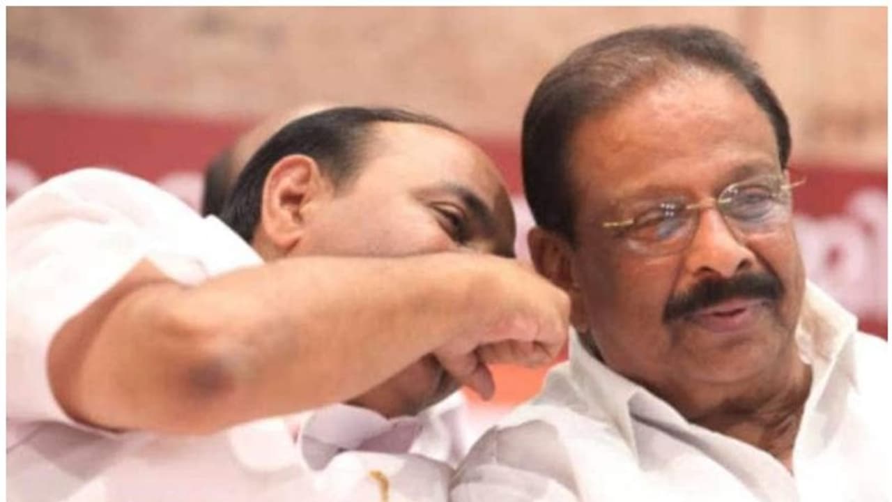 Congress: ഡിസിസി പുനസംഘടന സമവായത്തിലേക്ക്; അന്തിമ പ്രഖ്യാപനം തിങ്കളാഴ്ച്ചയോ ചൊവ്വാഴ്ച്ചയോ Congress: ഡിസിസി പുനസംഘടന സമവായത്തിലേക്ക്; അന്തിമ പ്രഖ്യാപനം തിങ്കളാഴ്ച്ചയോ ചൊവ്വാഴ്ച്ചയോ