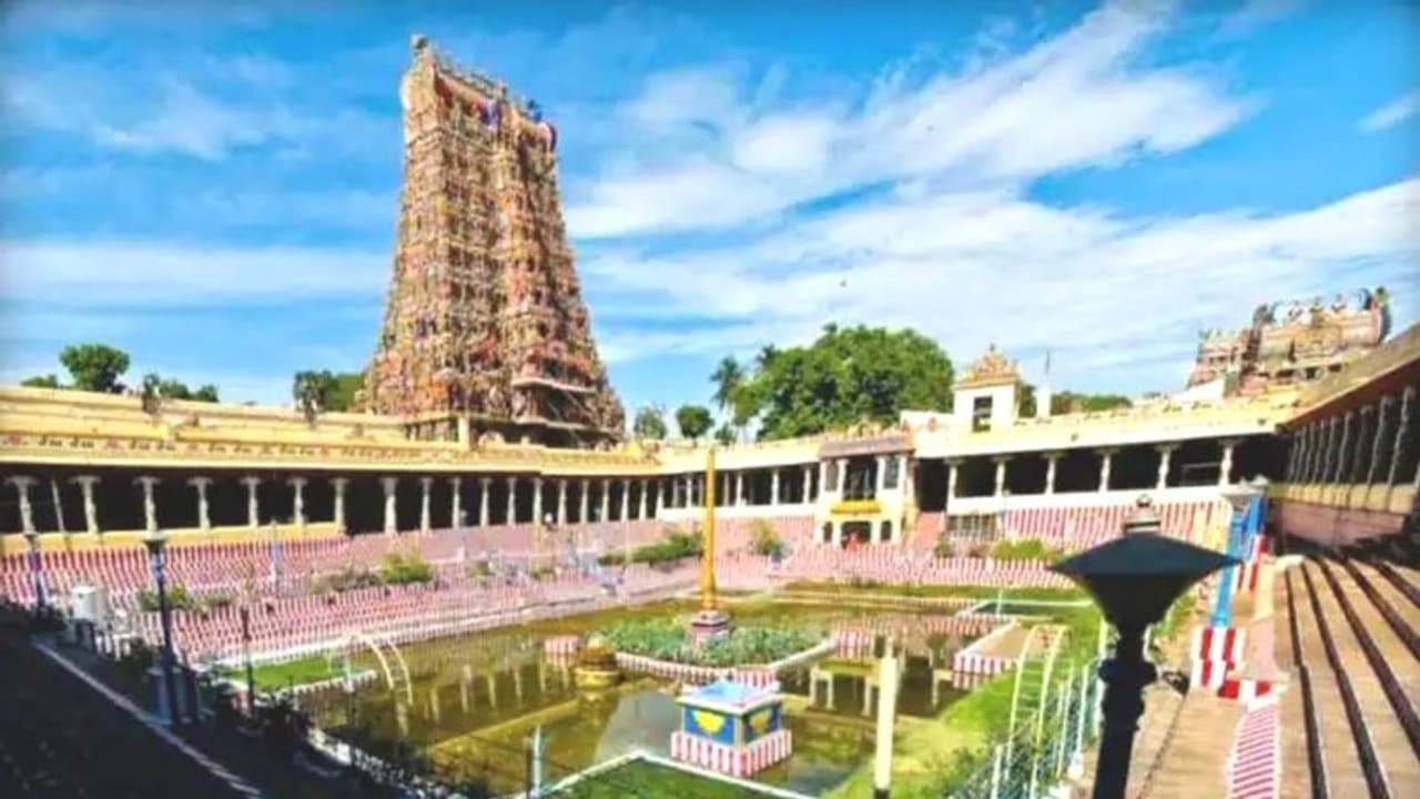 தமிழக பக்தர்களுக்கு சூப்பர் நியூஸ்.. இனி கோவில்களில் இதுவெல்லாம் கிடைக்கும்.. இந்து அறநிலையத்துறை அதிரடி !! தமிழக பக்தர்களுக்கு சூப்பர் நியூஸ்.. இனி கோவில்களில் இதுவெல்லாம் கிடைக்கும்.. இந்து அறநிலையத்துறை அதிரடி !!