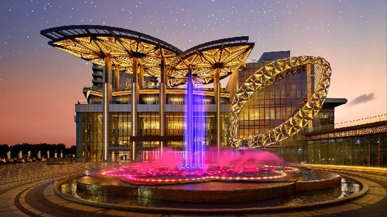 রিল্যায়েন্সের তরফে নয়া চমক, জিও ওয়ার্ল্ড সেন্টারের উদ্ভোধন করলেন নীতা আম্বানি