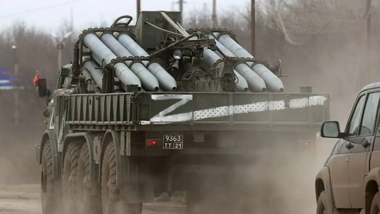 Russia Ukraine War: ఈ యుద్ధంతో ఎవరు లబ్ది పొందుతున్నారు? ఎలా లాభాలు ఆర్జిస్తున్నారు? యుద్ధం వెనుక కథ ఇదీ Russia Ukraine War: ఈ యుద్ధంతో ఎవరు లబ్ది పొందుతున్నారు? ఎలా లాభాలు ఆర్జిస్తున్నారు? యుద్ధం వెనుక కథ ఇదీ