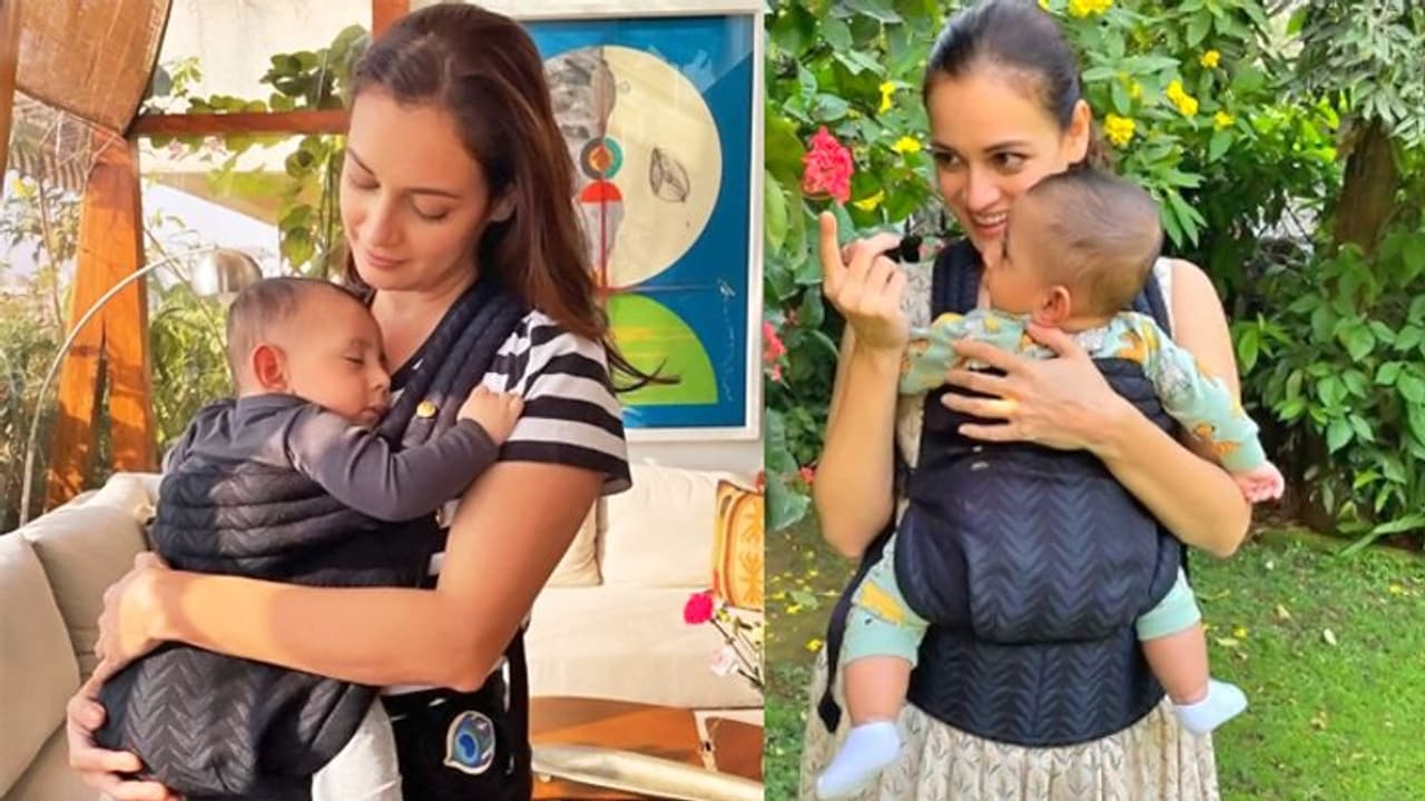 সোফায় বসে গালে হাত দিয়ে ক্যামেরায় পোজ আভ্যানের, ছেলের মিষ্টি ছবি পোস্ট দিয়ার সোফায় বসে গালে হাত দিয়ে ক্যামেরায় পোজ আভ্যানের, ছেলের মিষ্টি ছবি পোস্ট দিয়ার