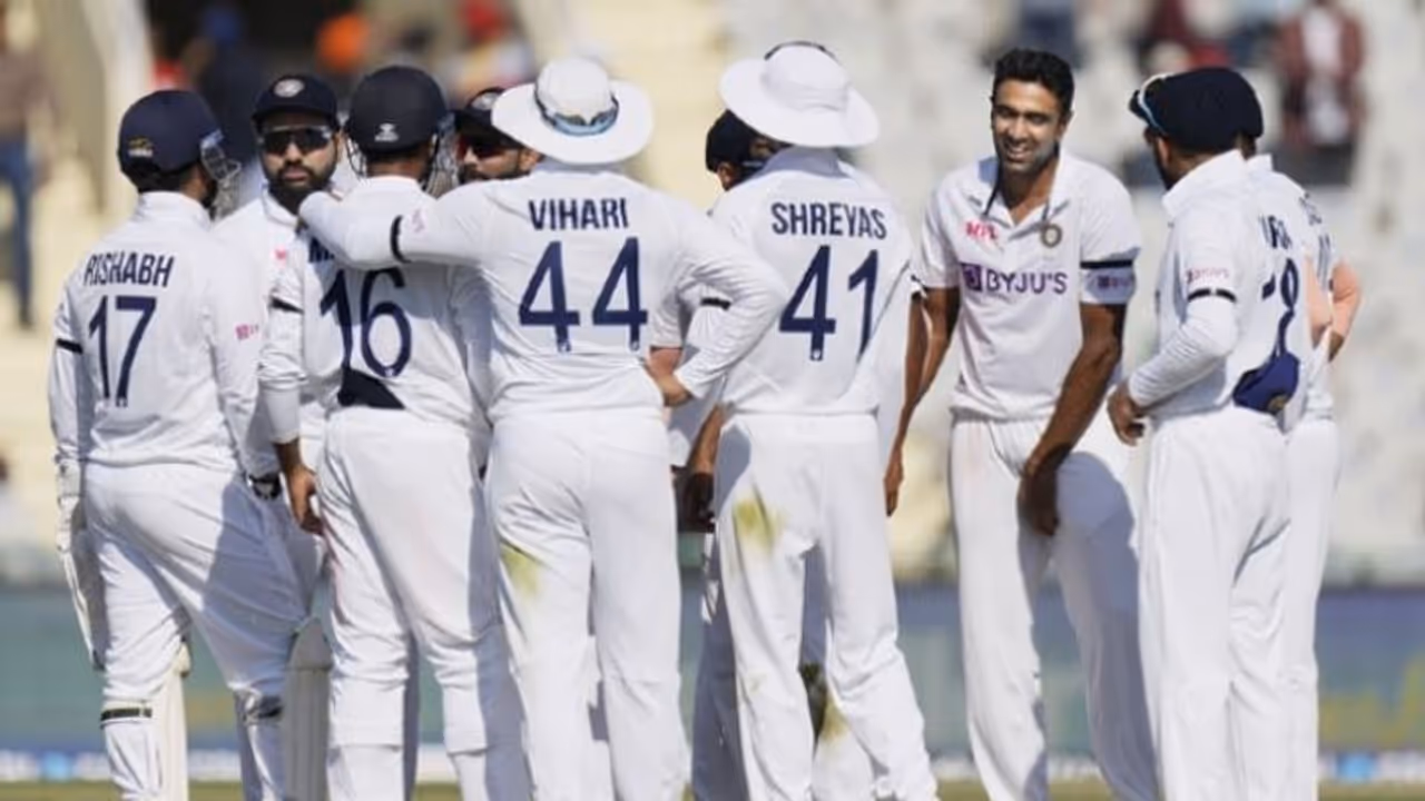 இப்ப மட்டுமில்ல; இனி எப்பவுமே அவன் கேப்டனாக முடியாது.. மோசமான கேப்டன்! ரோஹித் இல்லைனா அவருதான் கேப்டன் இப்ப மட்டுமில்ல; இனி எப்பவுமே அவன் கேப்டனாக முடியாது.. மோசமான கேப்டன்! ரோஹித் இல்லைனா அவருதான் கேப்டன்