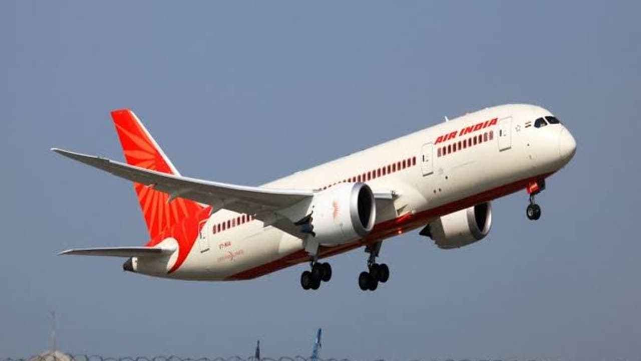 ഇനി പറക്കാൻ നിയന്ത്രണമില്ല; അന്താരാഷ്ട്ര വിമാന സർവീസുകൾ പുനരാരംഭിക്കുന്നു ഇനി പറക്കാൻ നിയന്ത്രണമില്ല; അന്താരാഷ്ട്ര വിമാന സർവീസുകൾ പുനരാരംഭിക്കുന്നു